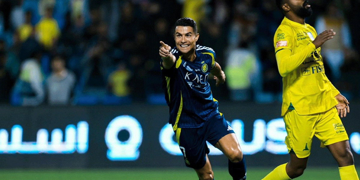 Cristiano-Ronaldo-Cetak-950-Gol!-Tak-Terbendung-Meski-Usia-Sudah-40-Tahun